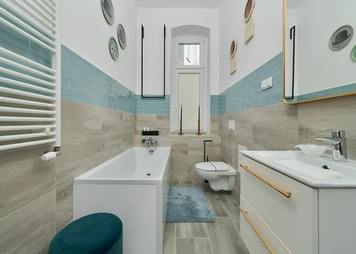 Elegant Swiety Marcin By Renters * Poznań