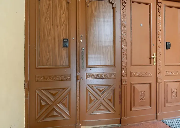 Elegant Swiety Marcin By Renters