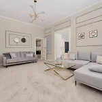 Elegant Swiety Marcin By Renters *