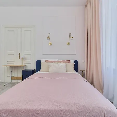 Elegant Swiety Marcin By Renters * Poznan