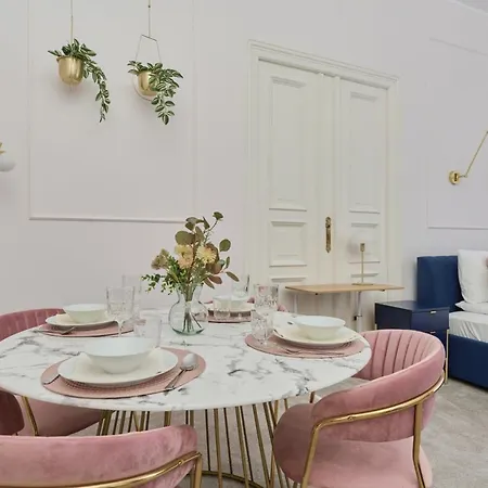 Elegant Swiety Marcin By Renters Апартаменты *