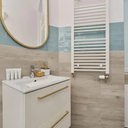 Elegant Swiety Marcin By Renters