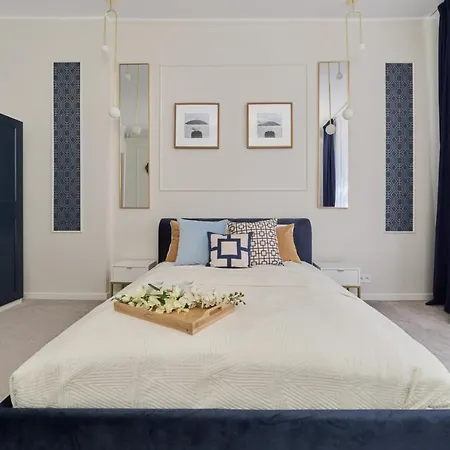 Elegant Swiety Marcin By Renters Apartment