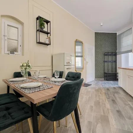 Elegant Swiety Marcin By Renters Апартаменты