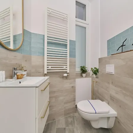 Elegant Swiety Marcin By Renters