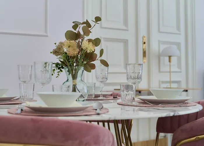 Elegant Swiety Marcin By Renters