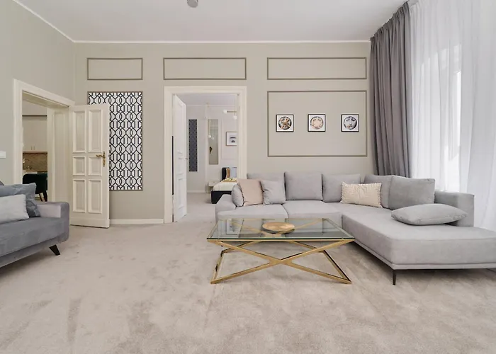 Elegant Swiety Marcin By Renters